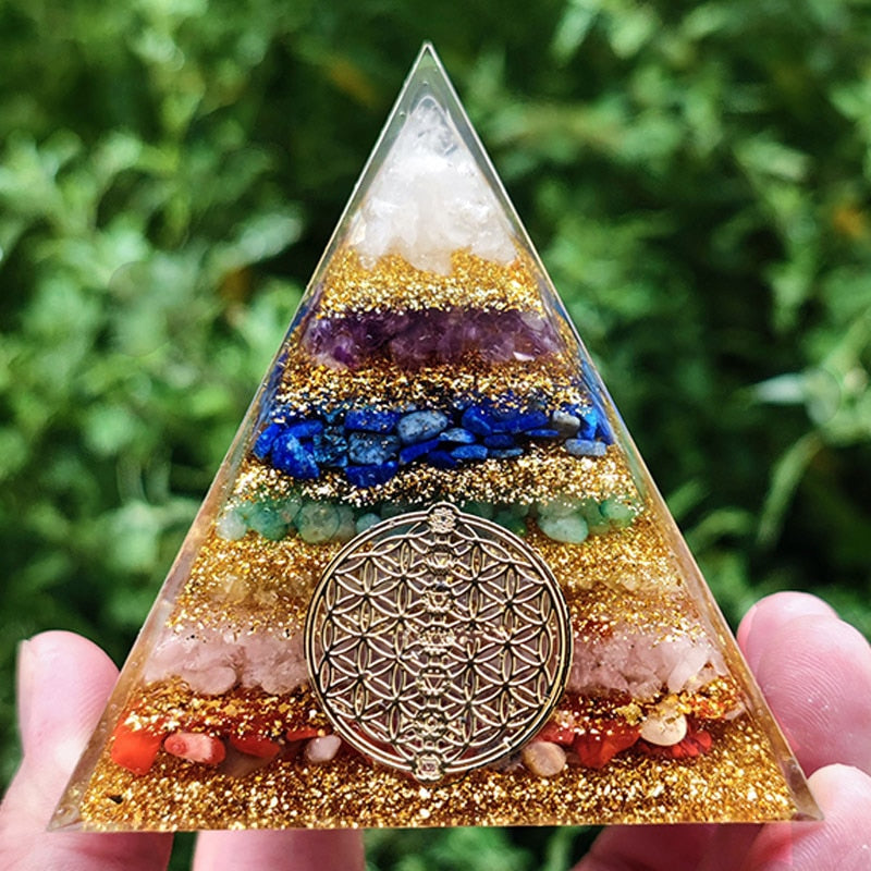 Pyramide Orgonite 7 Chakras