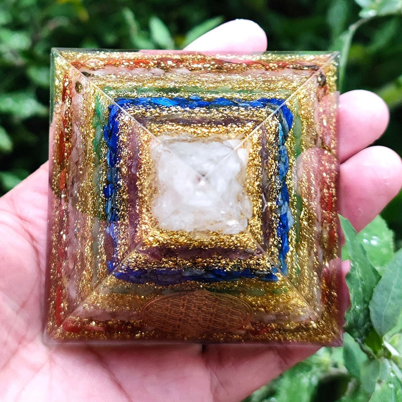 Pyramide Orgonite 7 Chakras