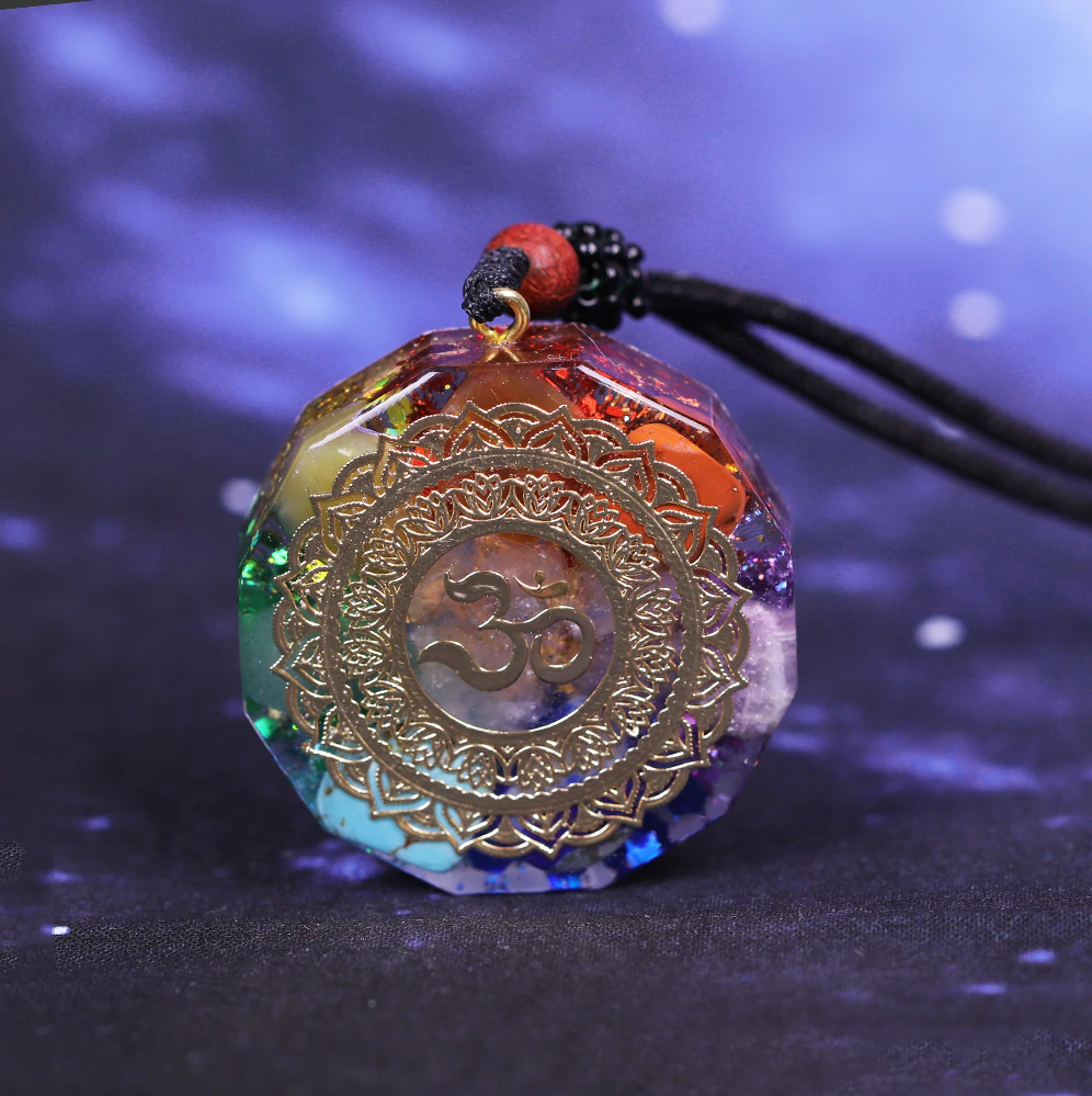 Collier Orgonite des 7 Chakras - Amulette Énergétique